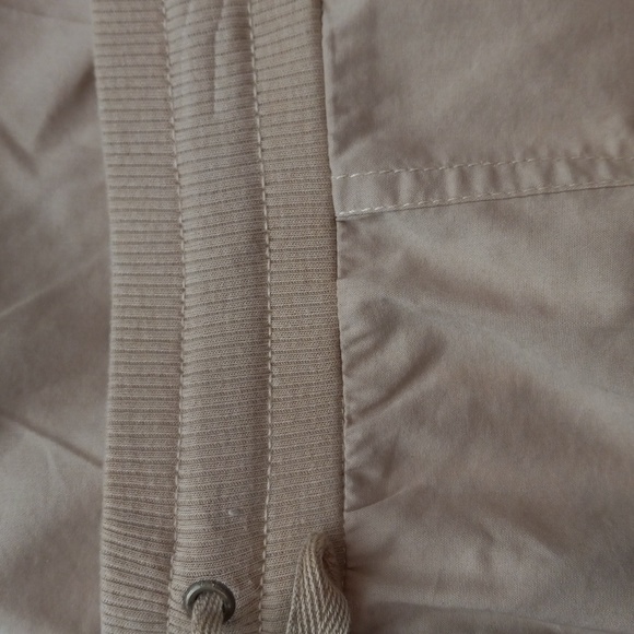 Capris Pants - Picture 8 of 10